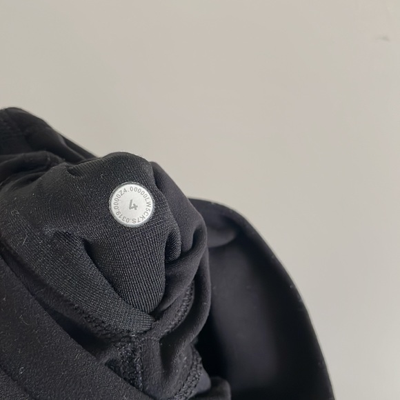 Lululemon black leggings - Picture 3 of 6